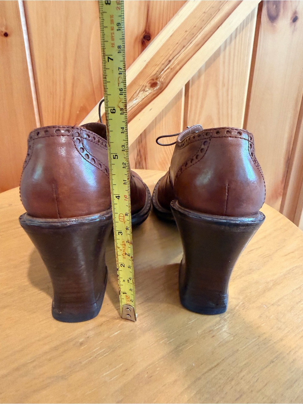 Italian Brown Leather Lace-Up Heeled Oxfords - Picture 3 of 5